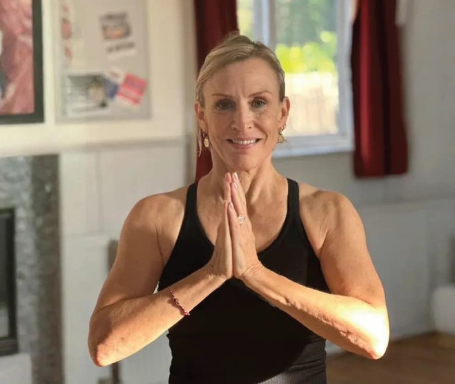 Portrait of Paula Richardson, Yoga Business Coach behind paulasyogaforlife.com