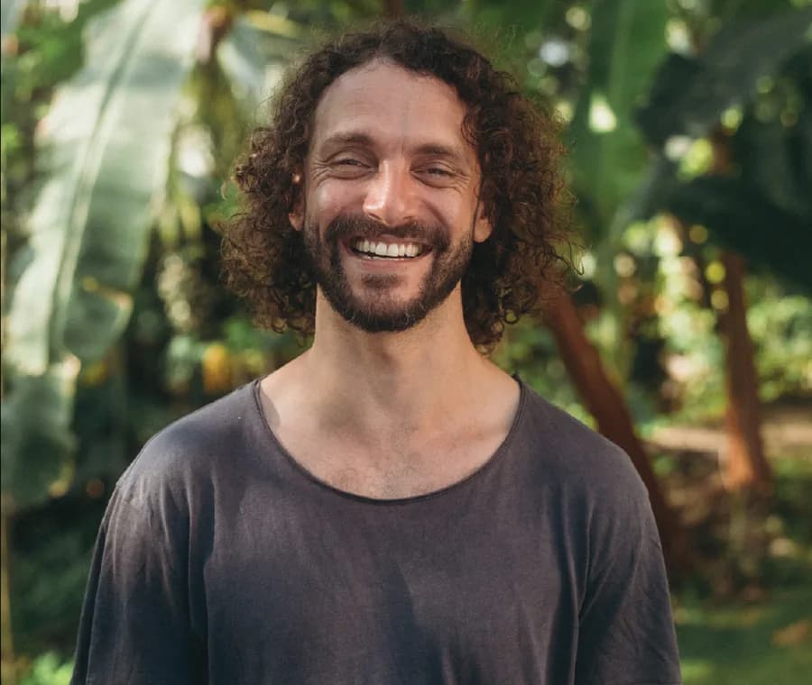 Portrait of Stefan Camilleri, Studio Owner behind stefancamilleriyoga.com and lankayoga.lk